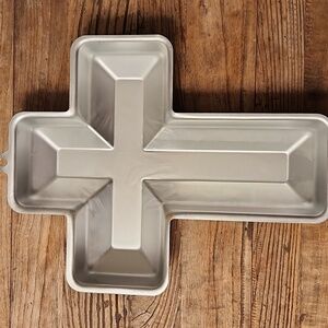 Wilton Cross Cake Pan